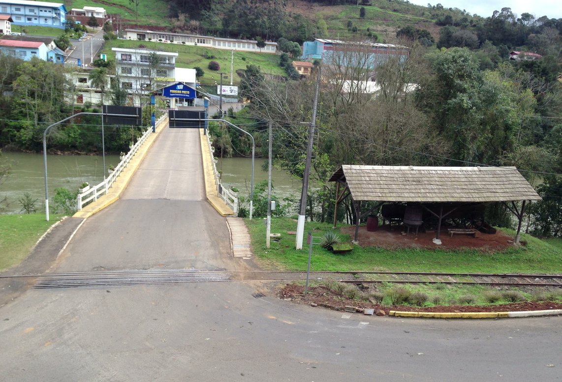 Figura 6: Ponte sobre o Rio do Peixe em Pinheiro Preto/SC