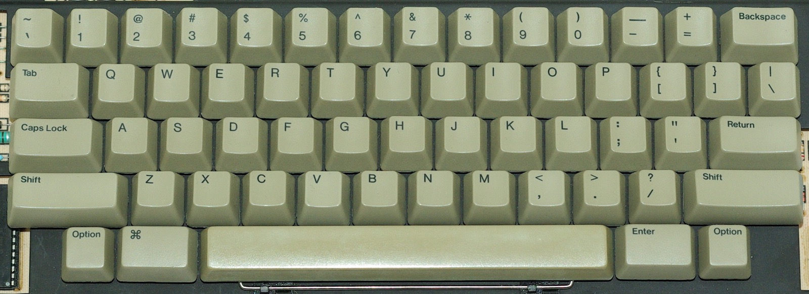 Figure 9: Original Mac keyboard, without arrows. Source: Deskthority
