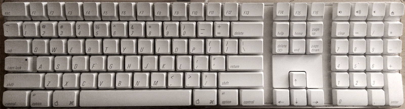 Figure 29: Desktop keyboard from the Mac Intel era. Source: Wikipedia.